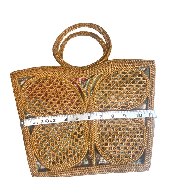 Handmade Bali Butterfly Rattan Tote Bag | Large Woven Wicker & Batik Lining - Picture 5 of 11